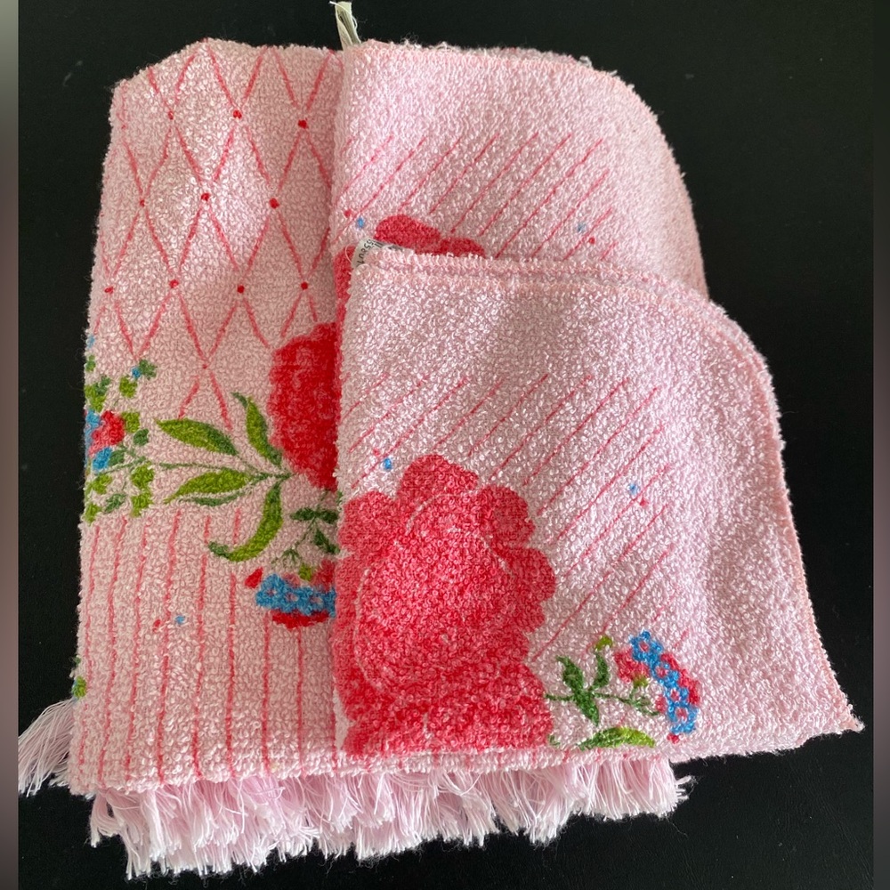 Vintage Cannon MCM Pink Floral Terry Hand Towel and Two Washcloths 🌺🌸